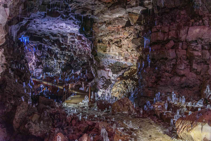 Islandia 117 - Raufarhólshellir - túnel de lava.jpg